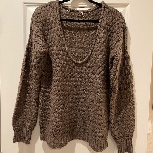 Free people sweater. Only worn a few times. - Picture 1 of 2